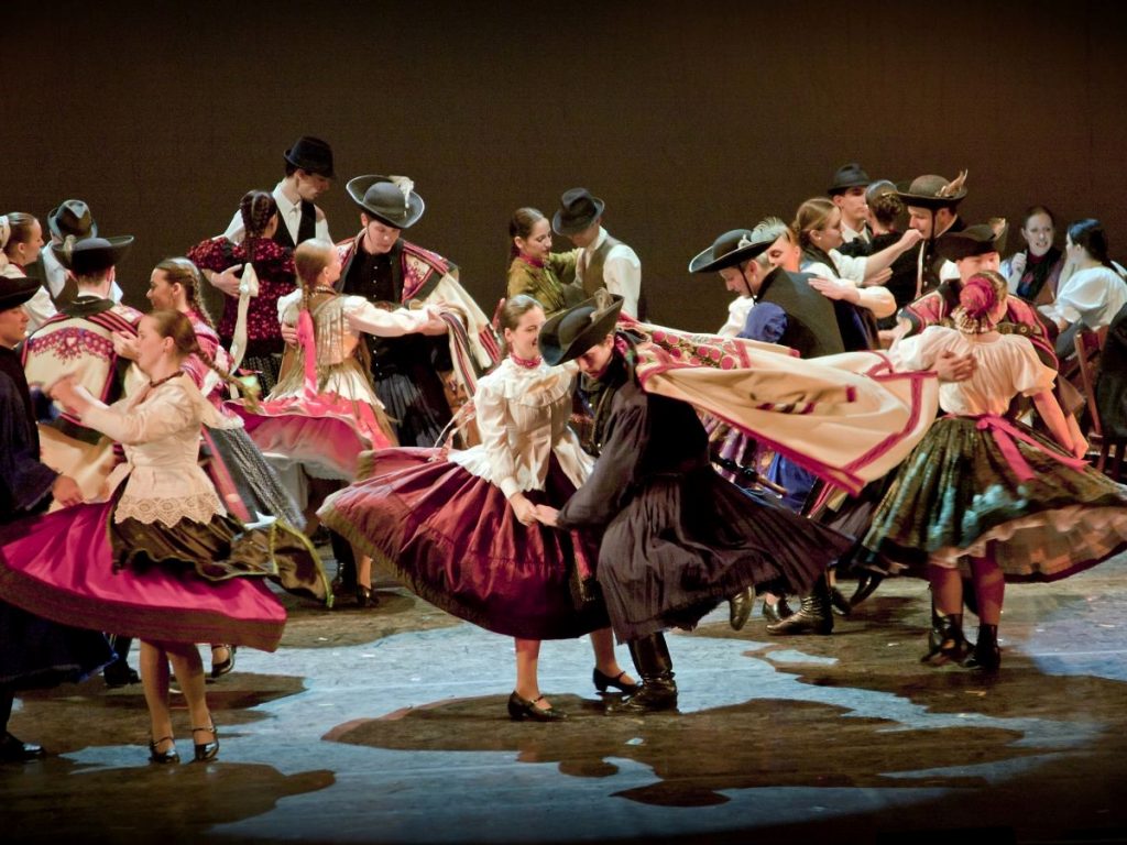 színpadi tánc
